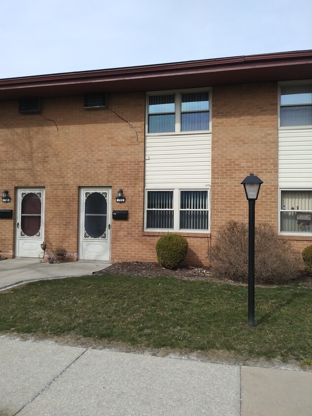 Primary Photo - 763 N Macomb St