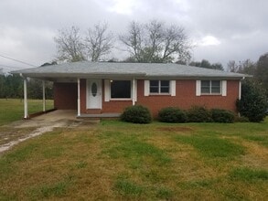 Building Photo - 206 Webb Rd