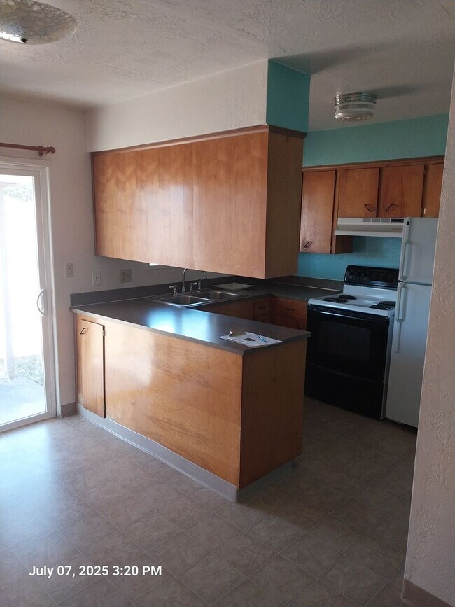 Foto del edificio - 170-190 Dahlia Street, Yamhill