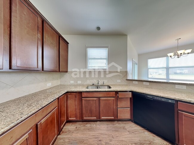 Foto del edificio - 2222 Kingstree Dr