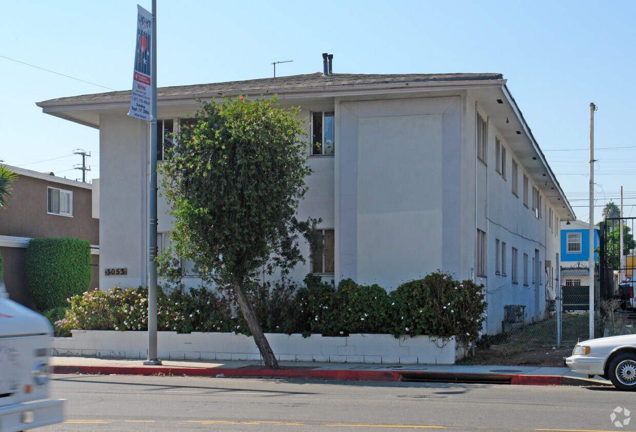 Building Photo - 3053 S Robertson Blvd