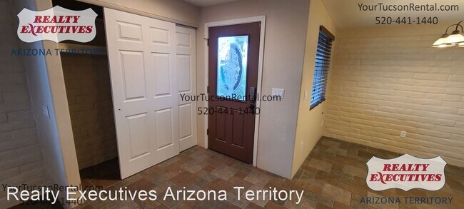 Foto del edificio - 3 br, 2 bath House - 9502 E Thomas Place
