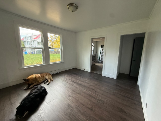 Building Photo - 12 Grove St