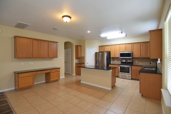 Foto del edificio - 810 Red Fern Dr