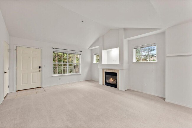Foto del edificio - Charming 2 Bed Condo in DuPont | Fresh Pai...