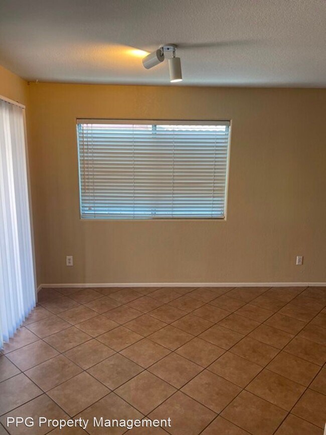 Building Photo - 3 br, 2 bath House - 3044 W Covey Ln