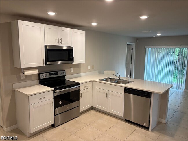 Foto del edificio - 5013 Placid Ln