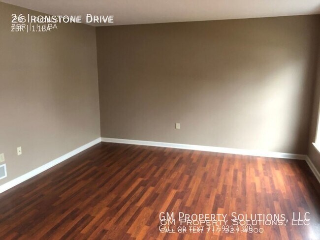 Building Photo - 2 Bedroom Townhome in Elizabethtown!