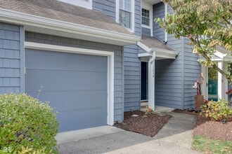 Building Photo - 7648 Harbour Isle