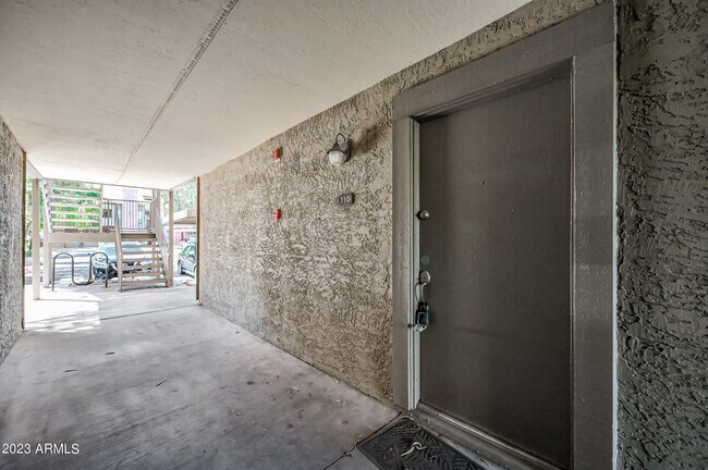 Building Photo - 200 E Southern Ave