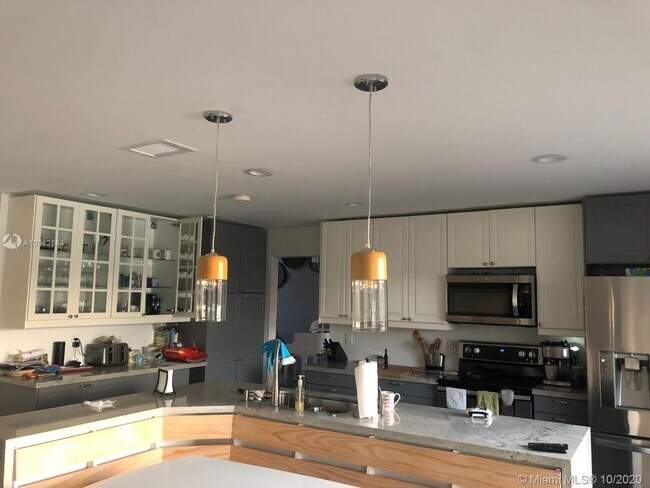 Foto del edificio - 1650 Harbour Side Dr