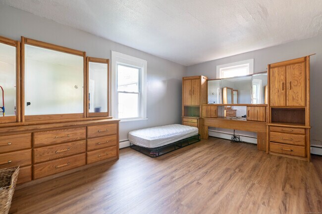 Foto del edificio - 324 Norwich Ave