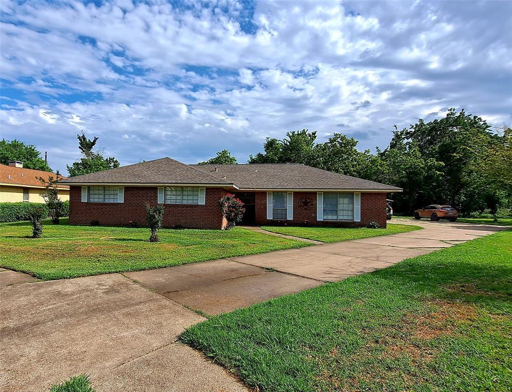 913 Edgebrook Dr, Baytown, TX 77521 House Rental in Baytown, TX