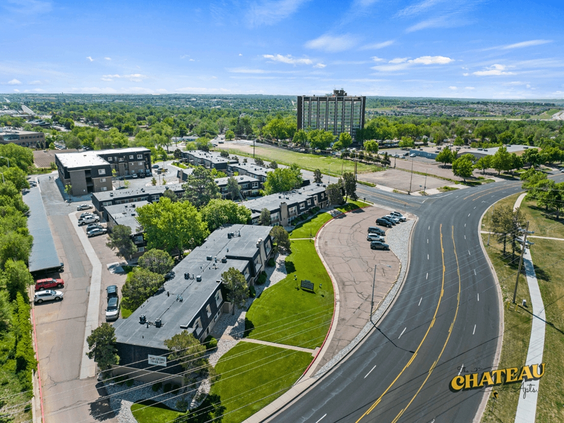 Primary Photo - Chateau Too Apartments