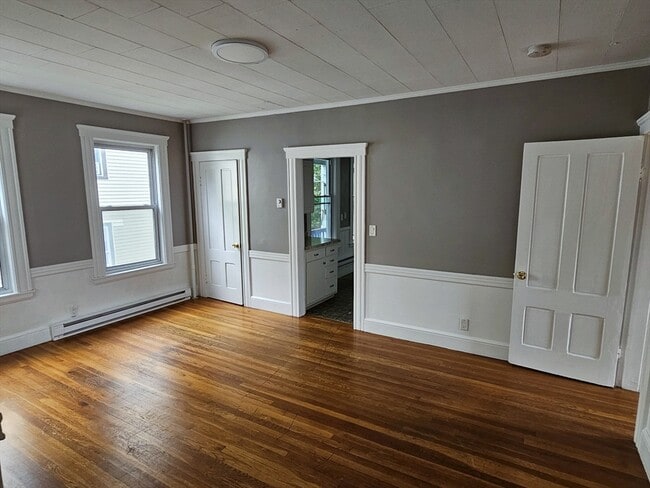 Building Photo - 117 Merrifield St