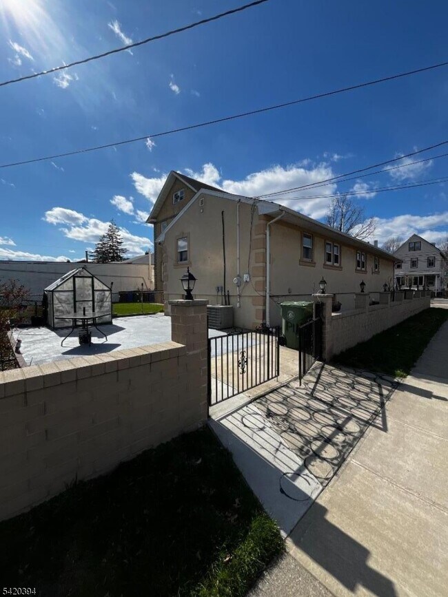 Building Photo - 1720 Grier Ave