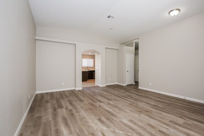 Foto del edificio - 5238 Olive Dale Ct