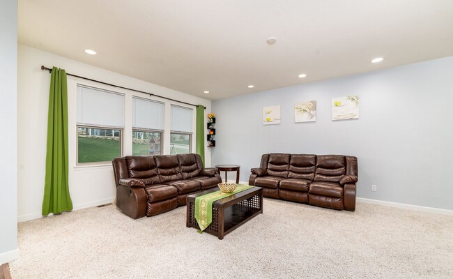 Foto del edificio - 118 W Whispering Pines Way