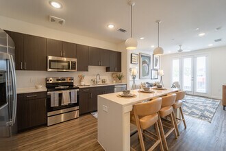 Building Photo - Highline on Magnolia