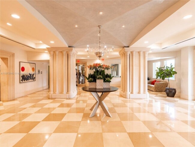 Foto del edificio - 250 Sunny Isles Blvd