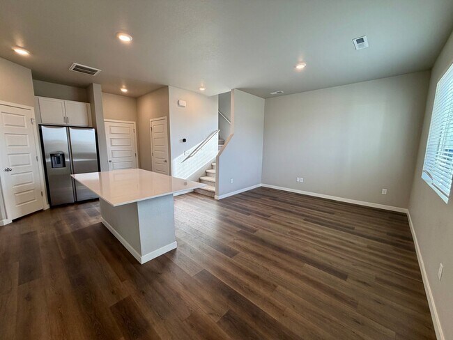 Foto del edificio - 1353 Reynolds St