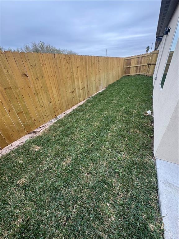 Building Photo - 14 West Dr