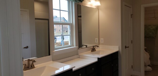 Building Photo - 18203 Brownstone Pl