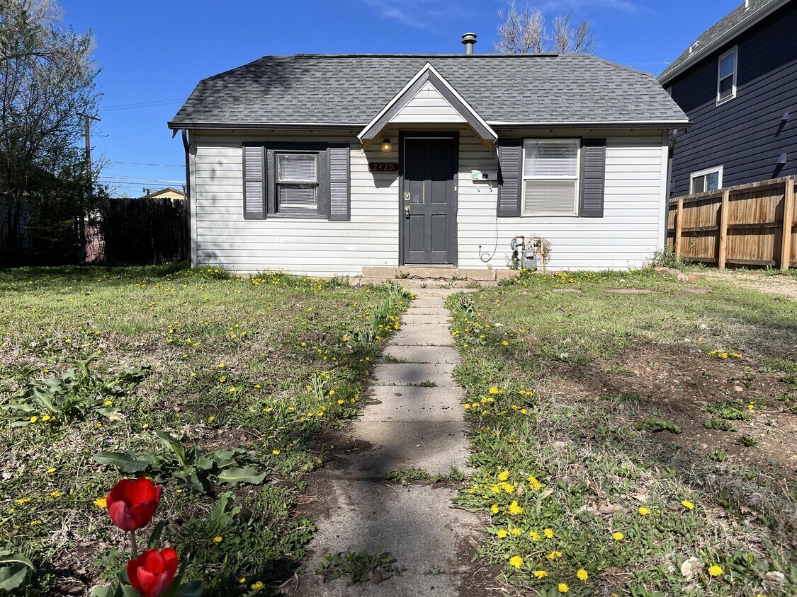 Primary Photo - 2429 S Cherokee St