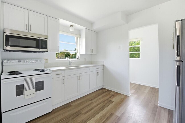 Foto del edificio - 7512 NW 1st Ave