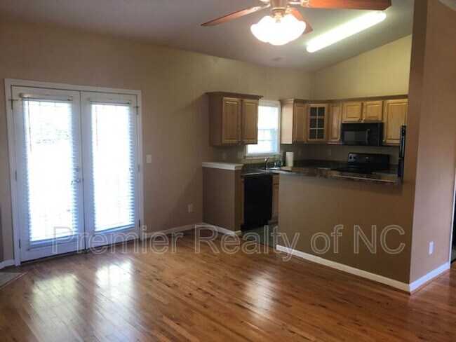 Building Photo - 177 Elisha Creek Dr