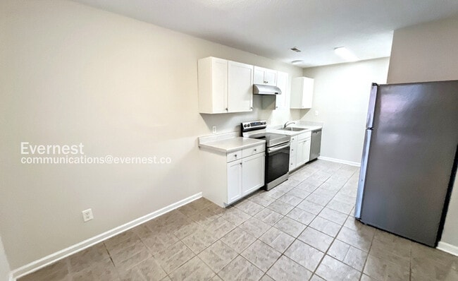 Building Photo - 213 Alpine Dr
