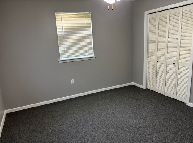 Building Photo - 2612 Timbalier Dr