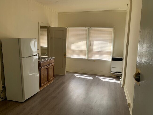 Foto del edificio - 238 S Kenmore Ave