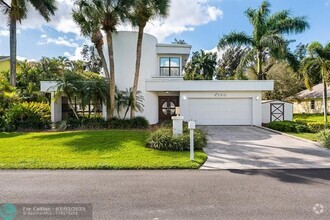 Building Photo - 6280 SW 56th Ct
