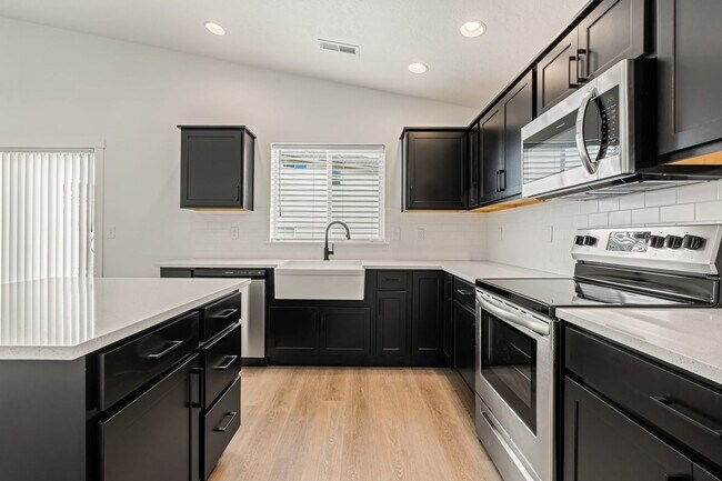 Foto del edificio - Beautiful Newer Built Home in a Prime Cald...