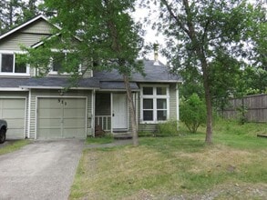 Building Photo - 511 Malibu Dr SE