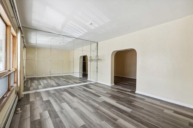 Foto del edificio - 27 W 51st St