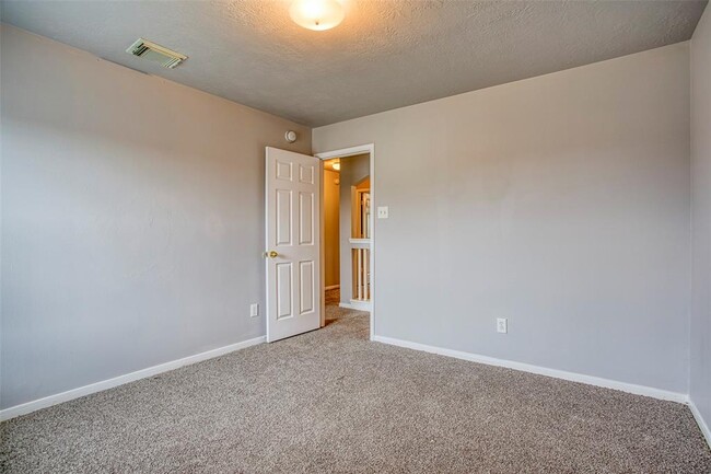 Building Photo - 25127 Florina Ranch Dr