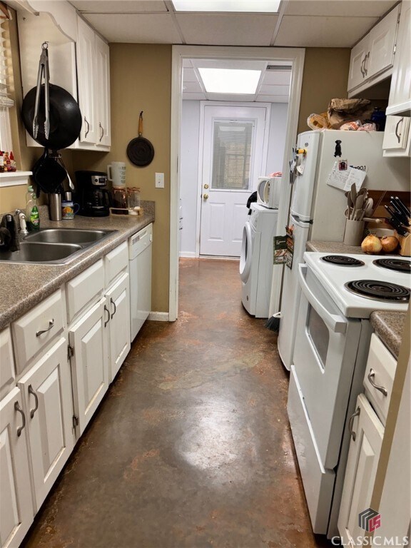 Foto del edificio - 496 Huntington Road