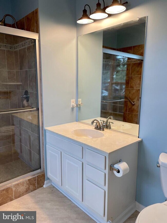 Foto del edificio - 185 Wildflower Pl