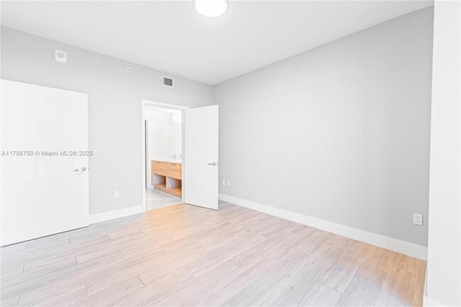 Foto del edificio - 2 bedroom in North Miami Beach FL 33160