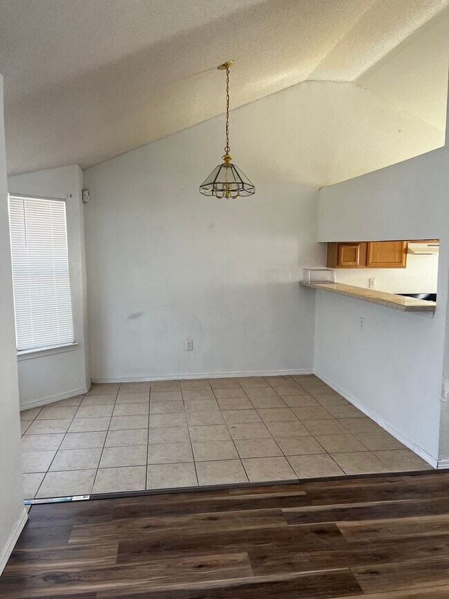 Foto del edificio - COMPETITIVELY PRICED HORIZON CITY HOME