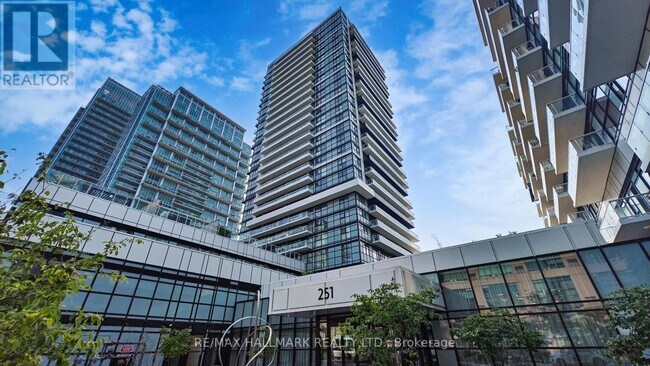 Building Photo - 251-1251 Manitoba St