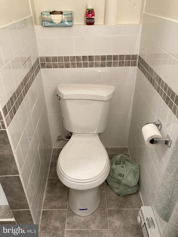 Building Photo - 623 Columbia Ave