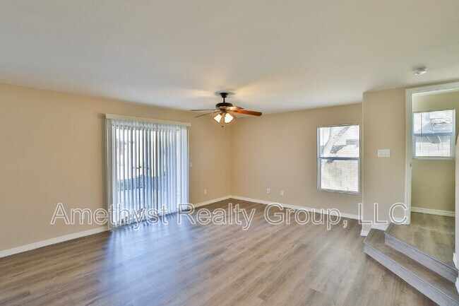 Foto del edificio - 11706 W Sunnyside Dr
