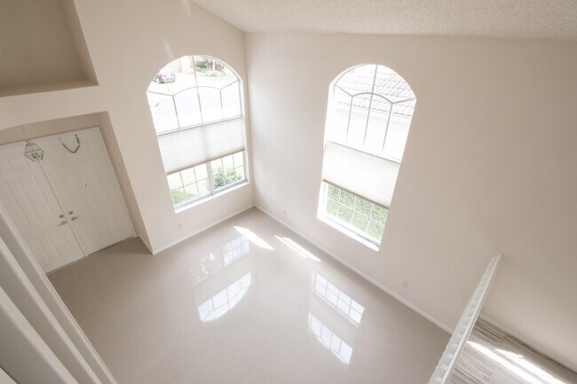 Building Photo - 1517 Running Oak Ln