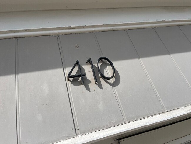 Foto del edificio - 410 Quincy St