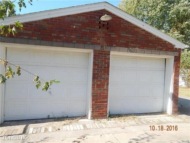 Building Photo - 402 S Shelby St