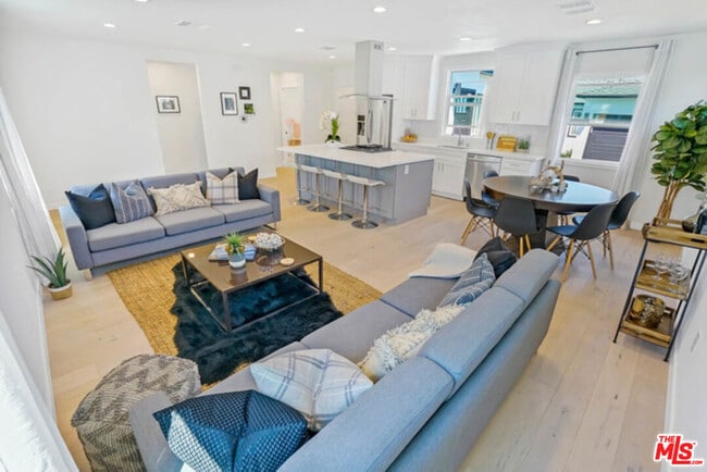 Foto del edificio - 3924 Tuller Ave