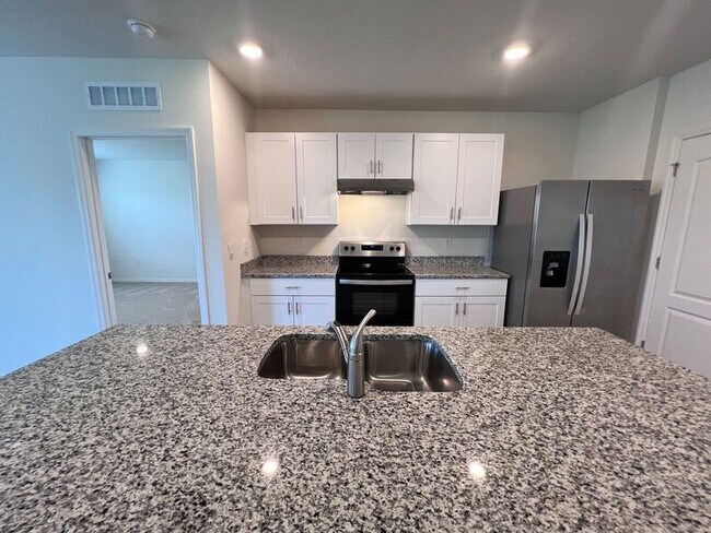 Foto del edificio - 2609 Fieldbrooke Wy